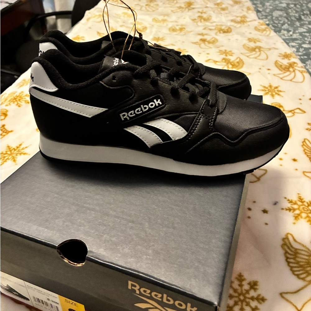 NWT Ladies Reebok Classic Black and White Ultra Flash Running Shoes (8) - Picture 1 of 5